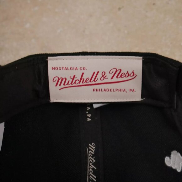 Chicago Bulls 1997 NBA Champions Snapback Hat Mitchell & Ness Vintage 90's NWT! - Picture 8 of 9